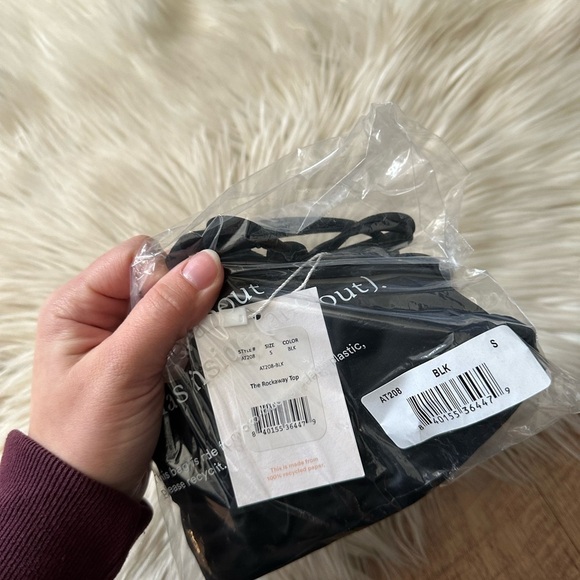 ANDIE The Rockaway Bikini Top Black - Picture 3 of 3